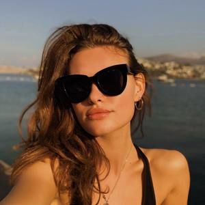 Meet your Posher, Lily rose